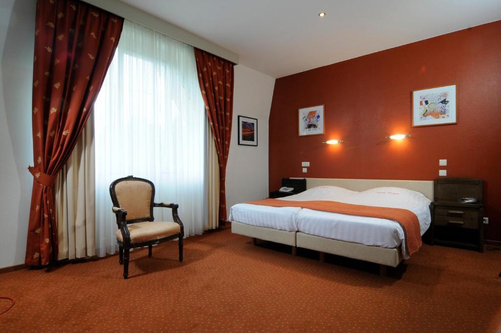 Hotel Kasteel Wurfeld Maaseik Zimmer foto